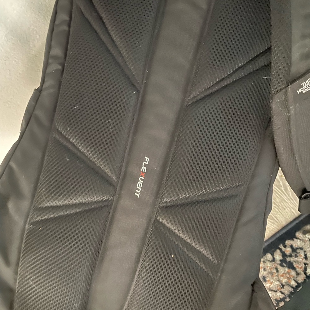 The north face backpack - Picture 5 of 8